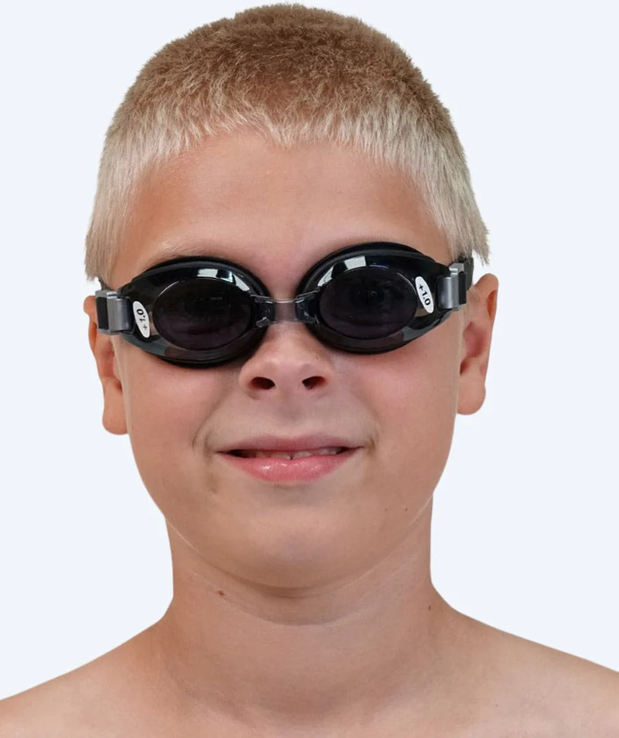 Primotec okulary do pływania dla dziecięce krótkowidzów (3-12) - od -1,5 do -6,0 - Czarne (przyciemniane szkła) - Image 4