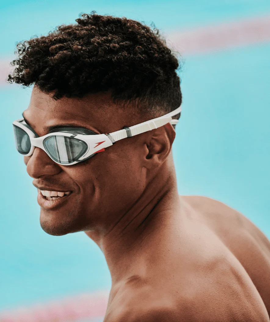 Speedo okulary do pływania treningowe - Biofuse 2.0 - Białe (przyciemniane szkła) - Image 4