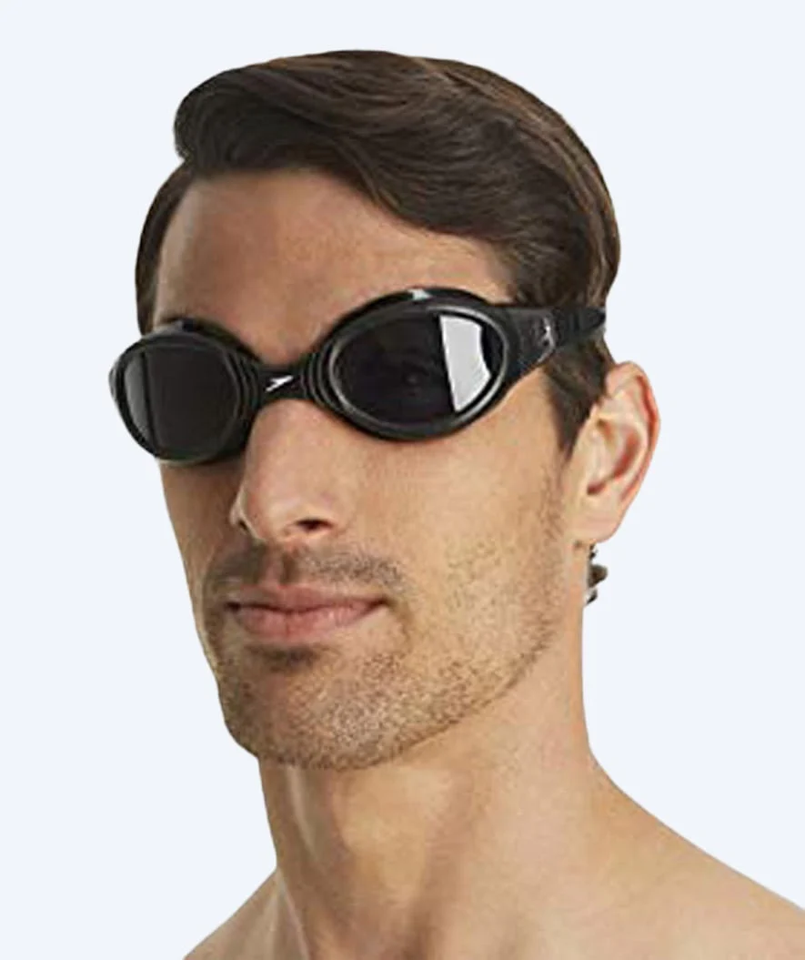 Speedo okulary do pływania treningowe - Biofuse Flexiseal - Czarne (przyciemniane szkła) - Image 6