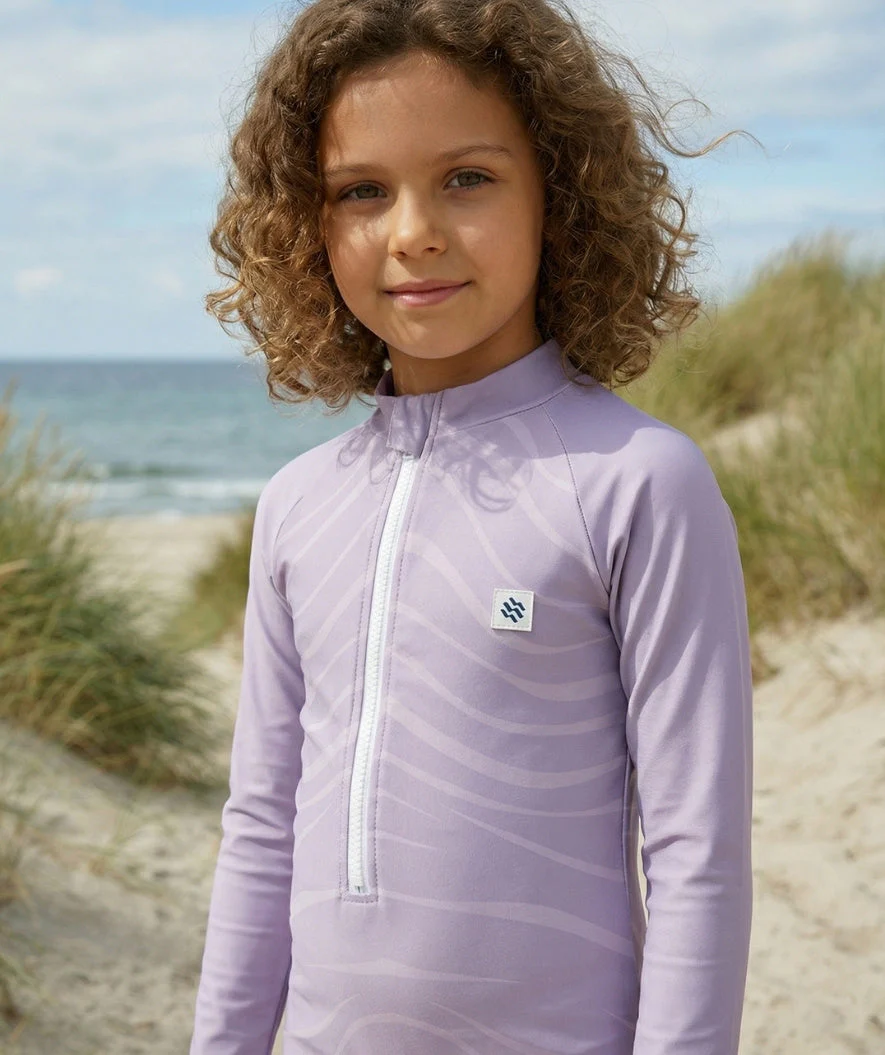 Watery kombinezon UV dla dzieci - Fjord Rashguard z długimi rękawami - Liliowy - Image 5