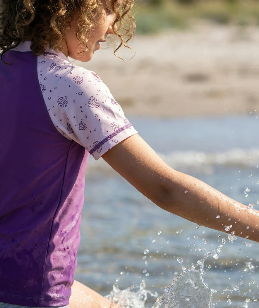 Watery koszulka UV dla dzieci - Brandman Rashguard z krótkimi rękawami - Różowo/fioletowa - Image 8